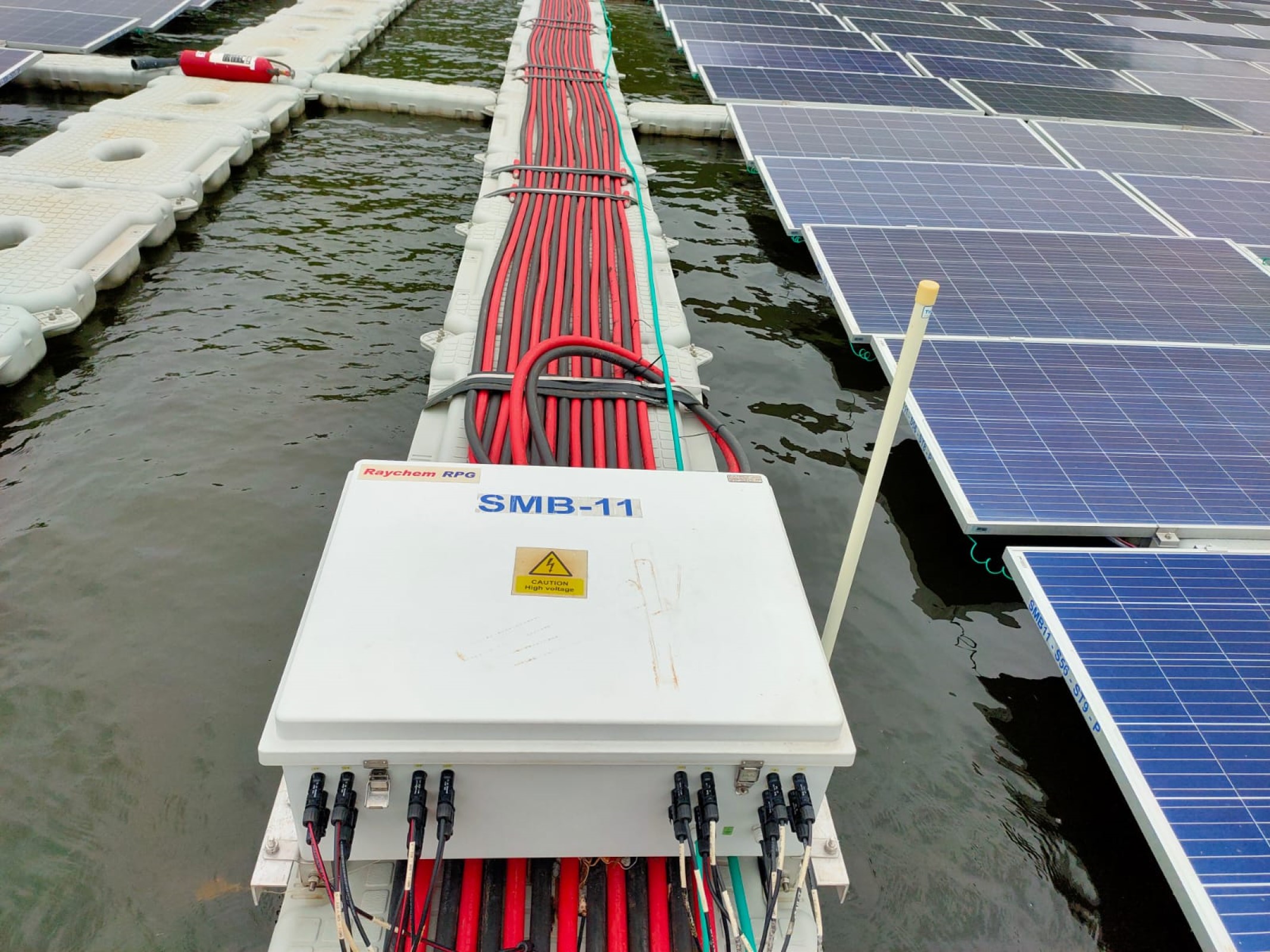 https://www.advanticsys.com/wp-content/uploads/2020/10/4mwp-floating-solar-pv-project-in-andhra-pradesh_photo2-1.jpeg